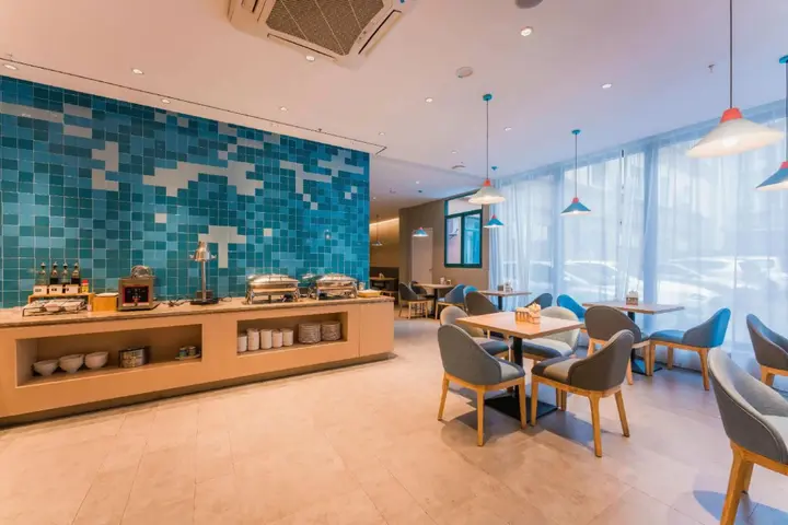 Наньчан: Homeinn · neo (Nanchang Yangming Road Children's Hospital Subway Station)