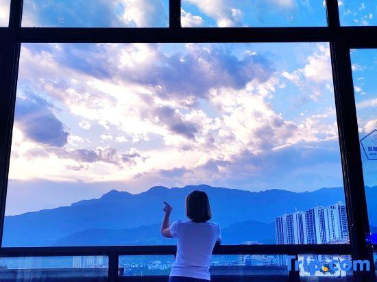 Яань: Lang Qiao Yinxiang Yucheng Hotel
