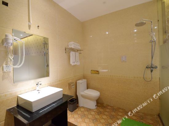 Синъи: Xingyi Tianheng Hotel