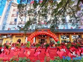 Шаогуань: Huatianlong Business Hotel