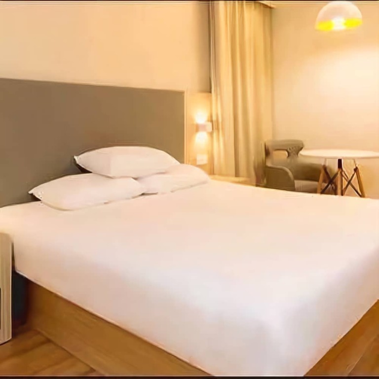 Яньтай: Hanting Hotel (Yantai Railway Station)