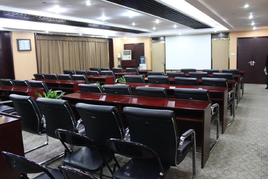 Лоян: Yinyan Business