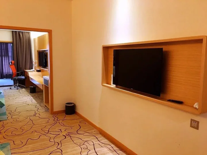 Ухань: New Beacon Airport International Hotel