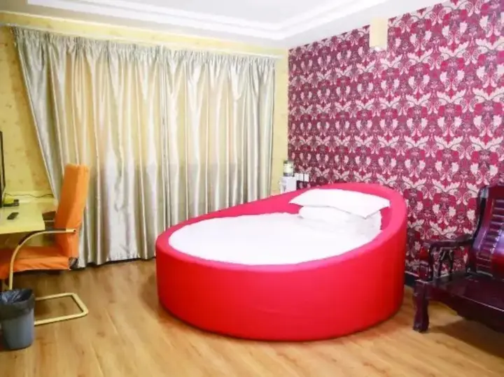 Цзинин: Qufu Boya Business Hotel Branch 2