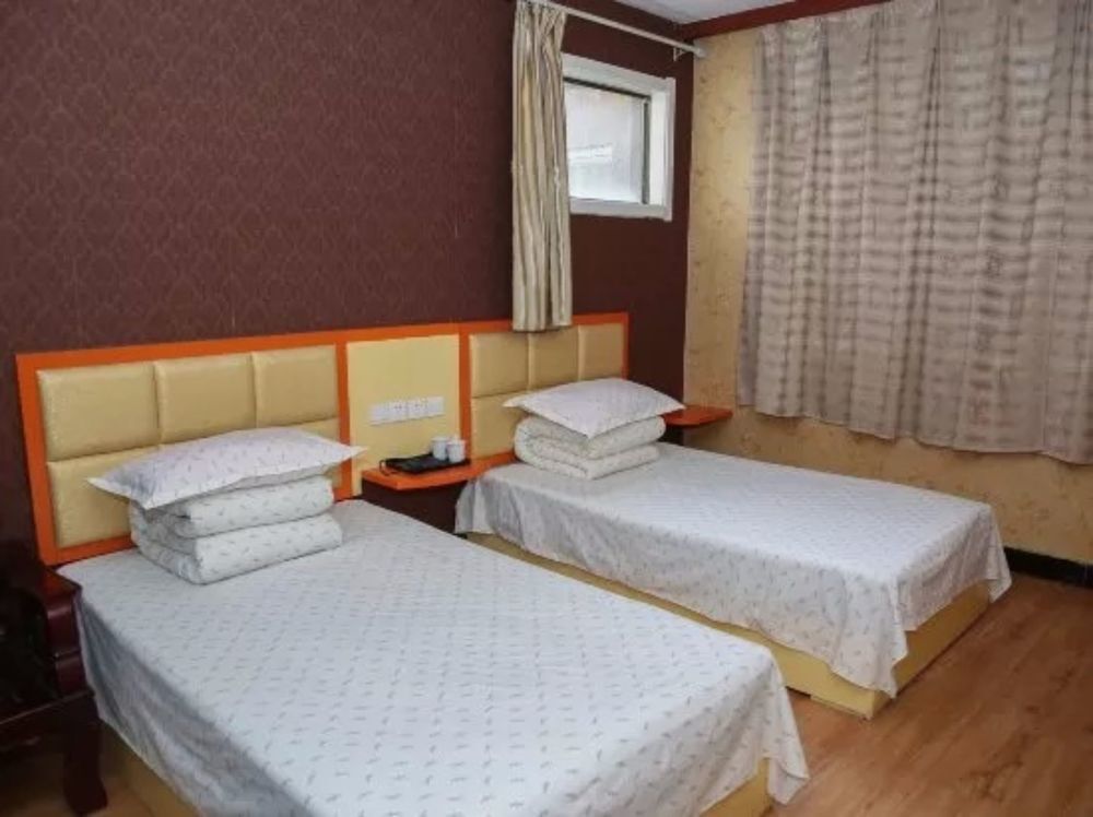 Цзинин: Qufu Boya Business Hotel Branch 2