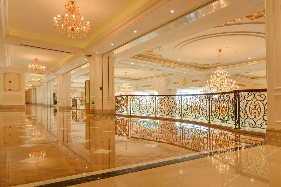 Наньтун: Binhai Jinshi International Hotel