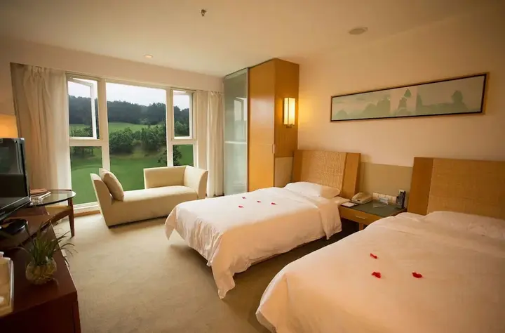 Хуаншань: Huangshan Four Seasons Junsheng Hotel