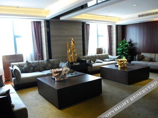 Ухань: Yueju Hotel (Wuhan Xudong Friendship Avenue, Pin MAO Shop)