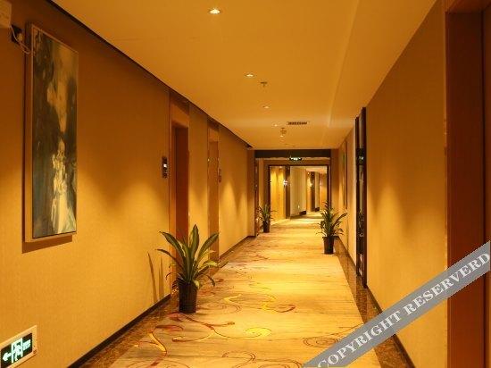 Ухань: Yueju Hotel (Wuhan Xudong Friendship Avenue, Pin MAO Shop)