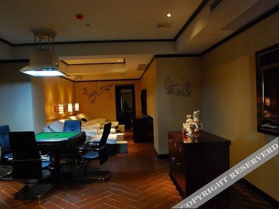 Ухань: Yueju Hotel (Wuhan Xudong Friendship Avenue, Pin MAO Shop)