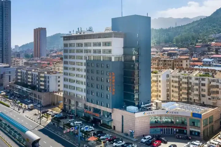 Ляньюньган: GreenTree Eastern Lianyungang Jiaruibao Plaza Hotel