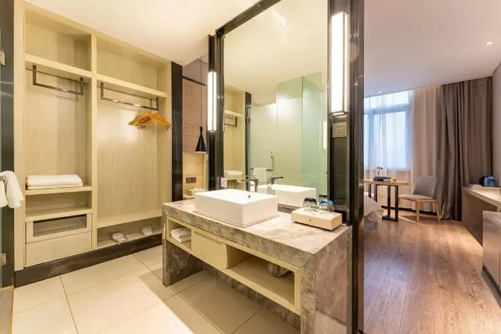Ляньюньган: GreenTree Eastern Lianyungang Jiaruibao Plaza Hotel