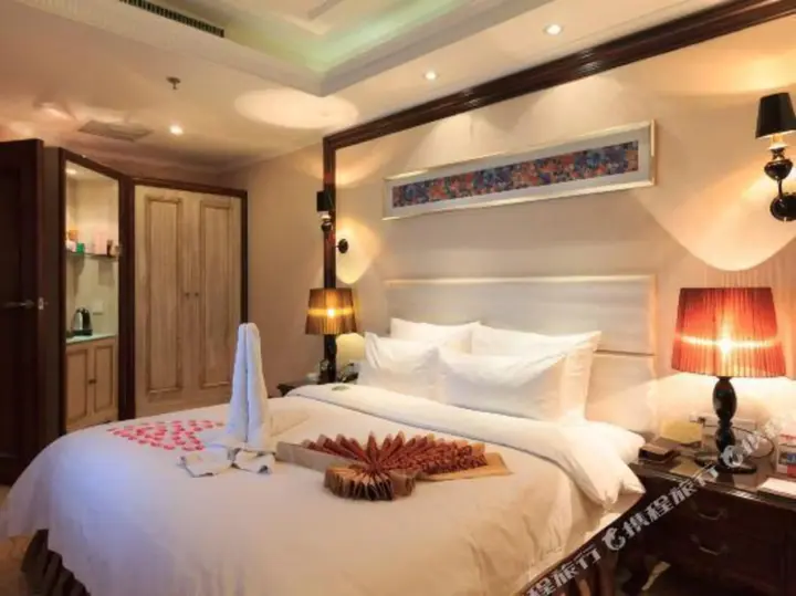 Синьсян: Hualong Lidu Boutique Hotel (Hui County Gongcheng Avenue)