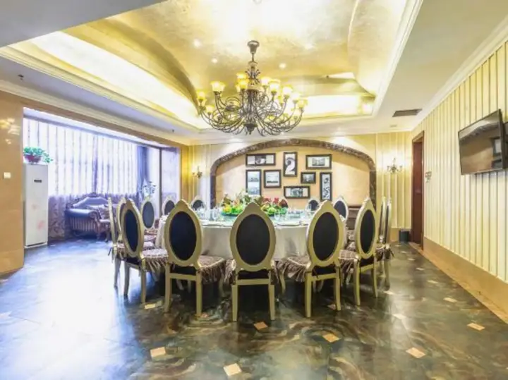 Синьсян: Hualong Lidu Boutique Hotel (Hui County Gongcheng Avenue)