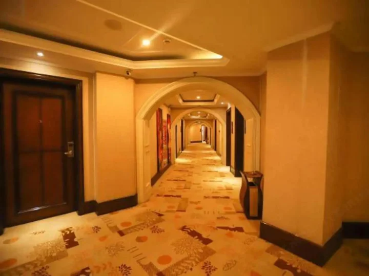 Синьсян: Hualong Lidu Boutique Hotel (Hui County Gongcheng Avenue)