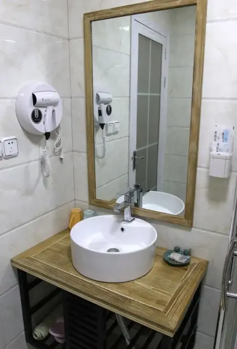 Дунъян: Rongyi.Yanyu Jiangnan Homestay