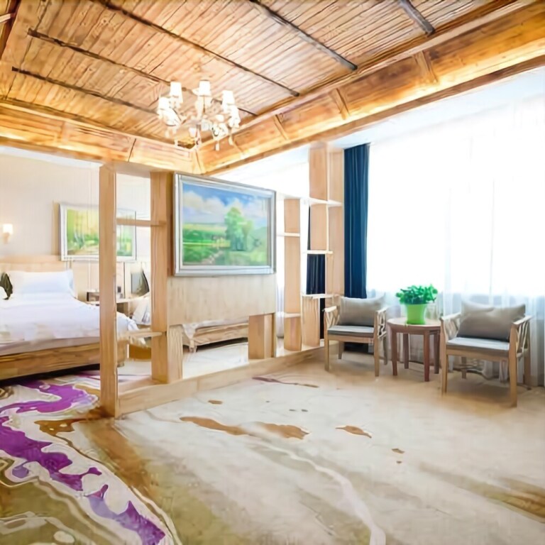 Хулун-Буир: Wanting Deep Breath Hotel