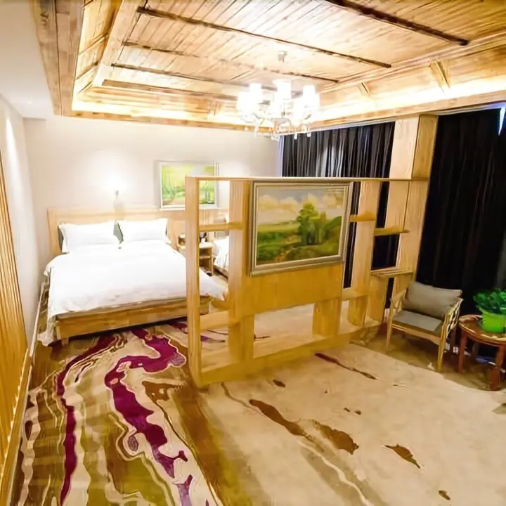 Хулун-Буир: Wanting Deep Breath Hotel
