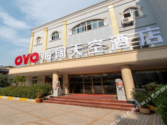 Джин-Чжоу: Songzi Rhine E-sports Hotel
