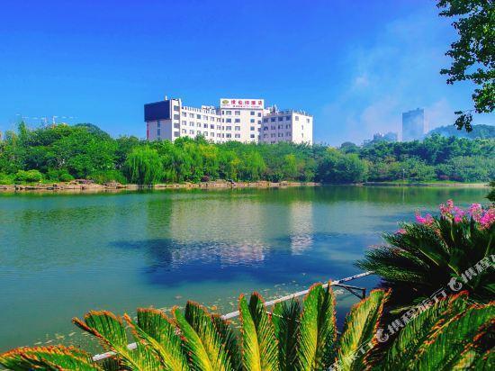 Гуйлинь: Vienna Hotel (Wanda Store of Guilin Municipal Government)
