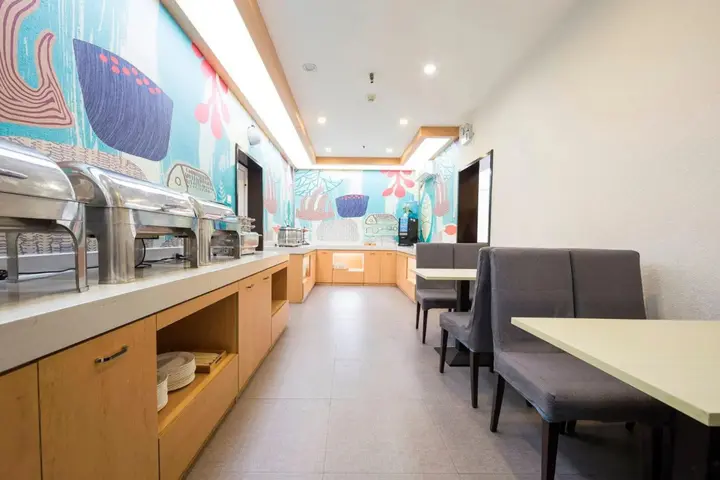 Чжэнчжоу: HanTing Hotel (Zhengzhou Qinling Road Jinyi City)