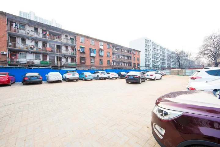 Чжэнчжоу: HanTing Hotel (Zhengzhou Qinling Road Jinyi City)