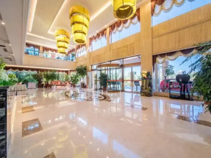 Цюйцзин: Botai Hotel