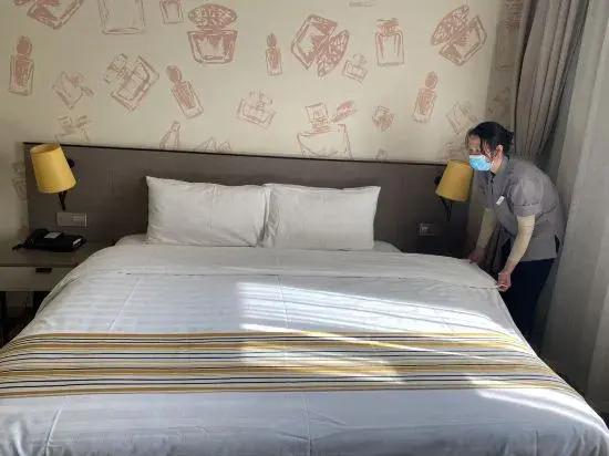 Шэньян: Homeinn Plus Hotel (Shenyang Hunnan Olympic Center Rongxing Building)