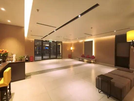 Шэньян: Homeinn Plus Hotel (Shenyang Hunnan Olympic Center Rongxing Building)