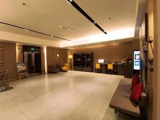 Шэньян: Homeinn Plus Hotel (Shenyang Hunnan Olympic Center Rongxing Building)