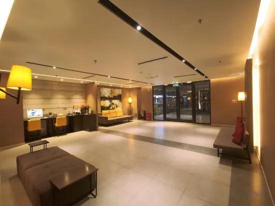 Шэньян: Homeinn Plus Hotel (Shenyang Hunnan Olympic Center Rongxing Building)