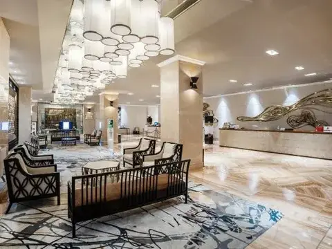 Мэнцзы: Yue Tian Xia Hotel