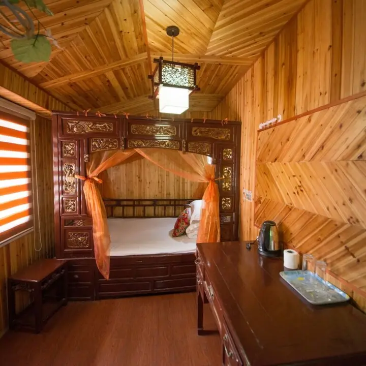 Цзясинь: Wuzhen Dongzha Auntie Jiang Hostel