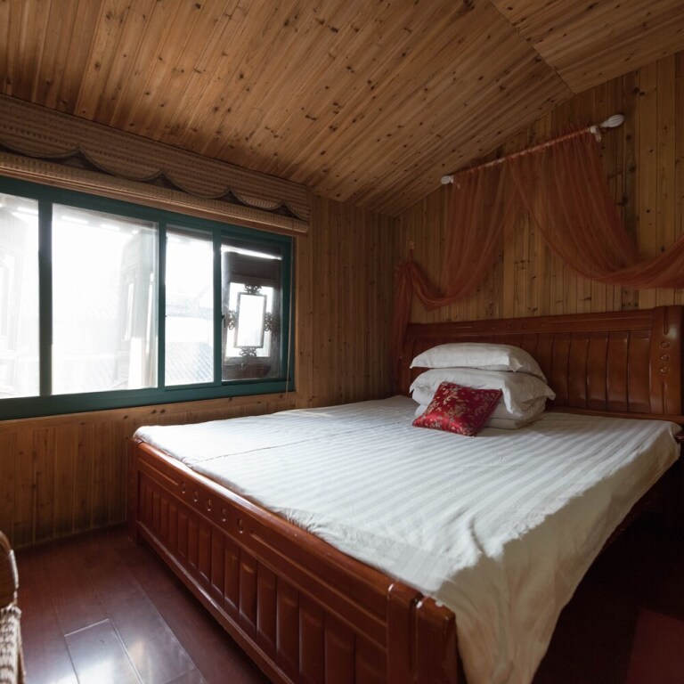 Цзясинь: Wuzhen Dongzha Auntie Jiang Hostel