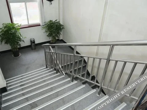 Цзинин: Haoxuan Business Hotel