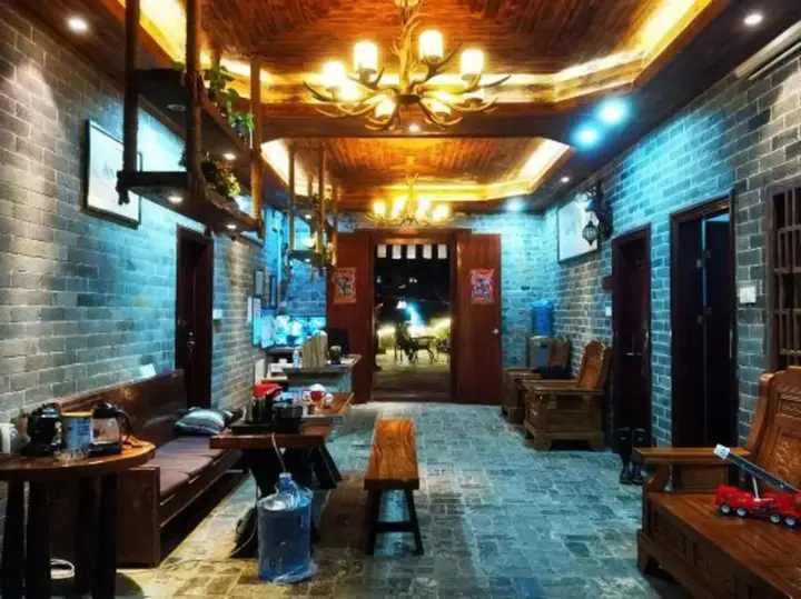 Хэчжоу: Zaishui Yifang Inn (Zhaoping Huangyao Ancient Town Longzhu)