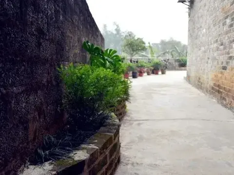 Хэчжоу: Zaishui Yifang Inn (Zhaoping Huangyao Ancient Town Longzhu)
