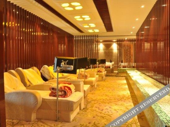 Инкоу: Yijiangnan Hotel