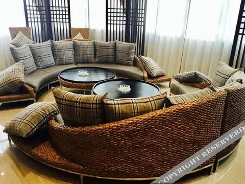 Либо: Yi Le Garden Hotel