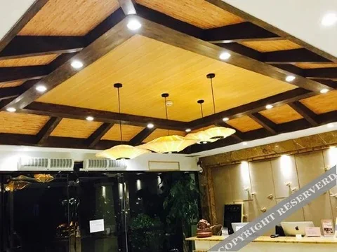 Либо: Yi Le Garden Hotel