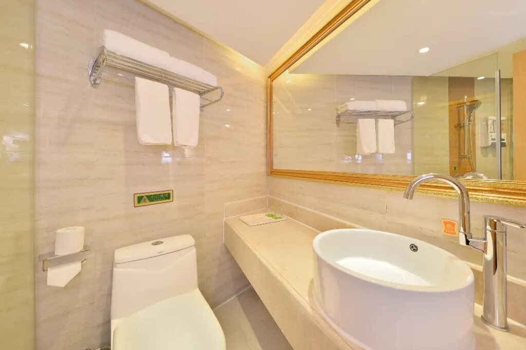Шэньчжэнь: Vienna Hotel Shenzhen Xixiang Gushu Branch