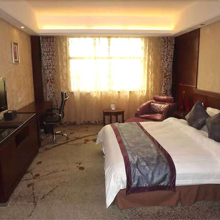 Синьсян: Yilan Hotel
