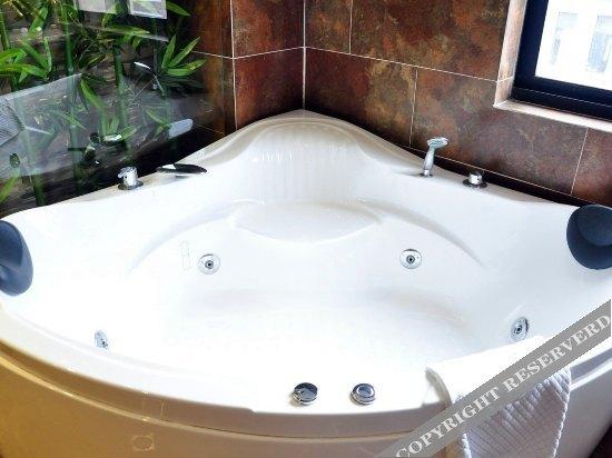 Суцянь: Yiju Hotel