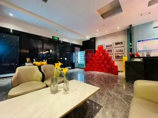 Чжэнчжоу: Hengtai Hotel (Zhengzhou Zijingshan Street Subway Station)