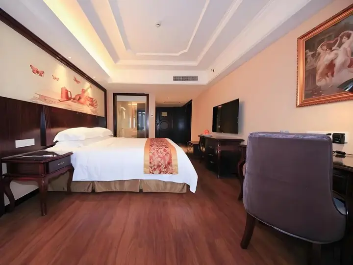Хойчжоу: Vienna International Hotel (Huidong Honghai Bay)