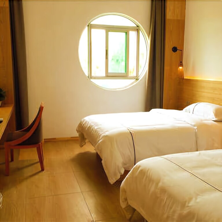 Фанчэнган: Dongxing Jintan Hotel