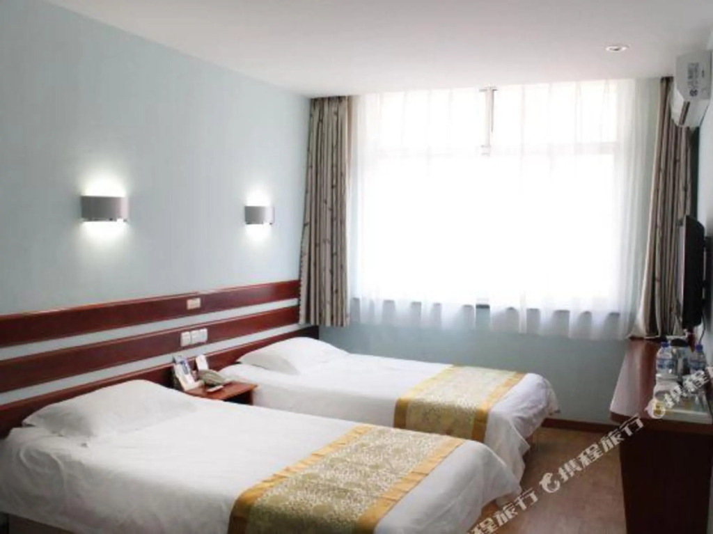 Цзыбо: Zhoucun Longtai Hotel