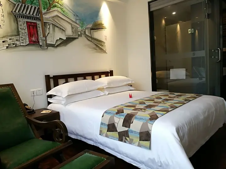 Пекин: Nostalgia Hotel Near Beijing Panjiayuan Antique Market