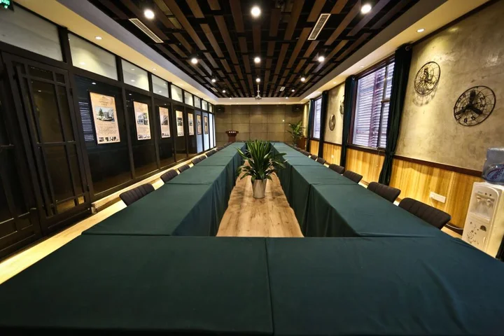 Пекин: Nostalgia Hotel Near Beijing Panjiayuan Antique Market