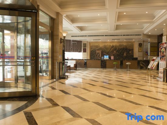 Синьсян: Changcheng Hotel